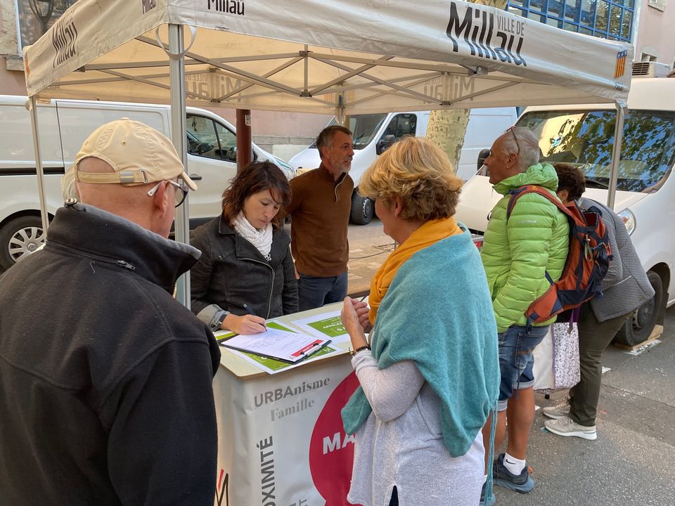 La cantine : du bio et du local pour tous - Ville de Millau